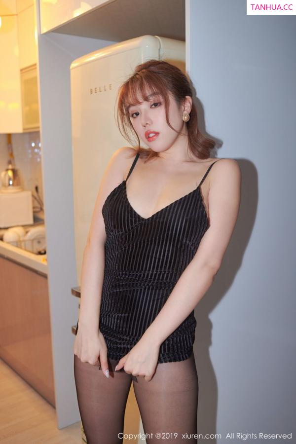 妮小妖  [XIUREN]高清写真图 2019.08.20 黄楽然第24张图片